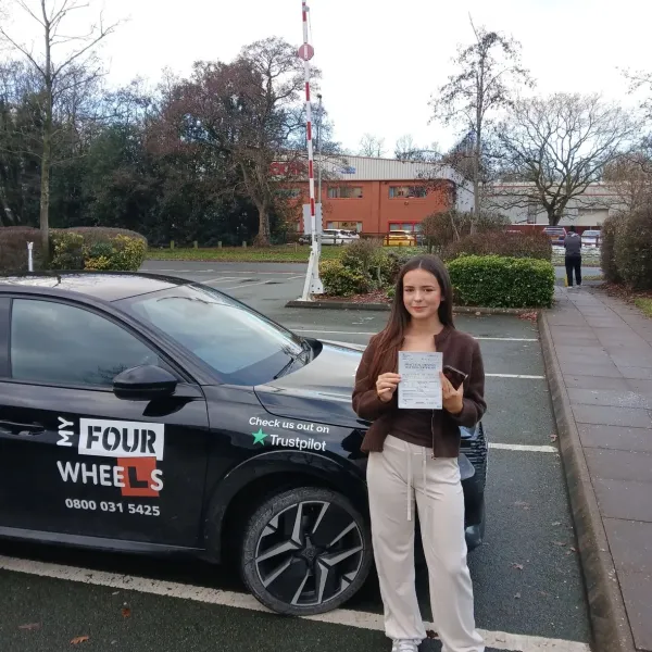 Learner driver who passed with My Four Wheels